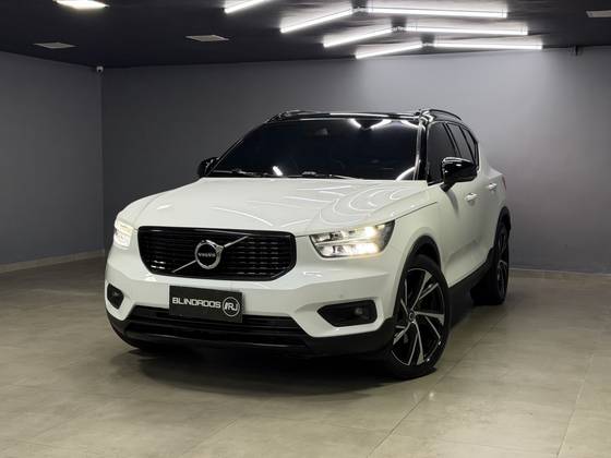VOLVO XC40 2.0 T5 GASOLINA R-DESIGN AWD GEARTRONIC VOLVO XC40 2.0 T5 GASOLINA R-DESIGN AWD GEARTRONIC